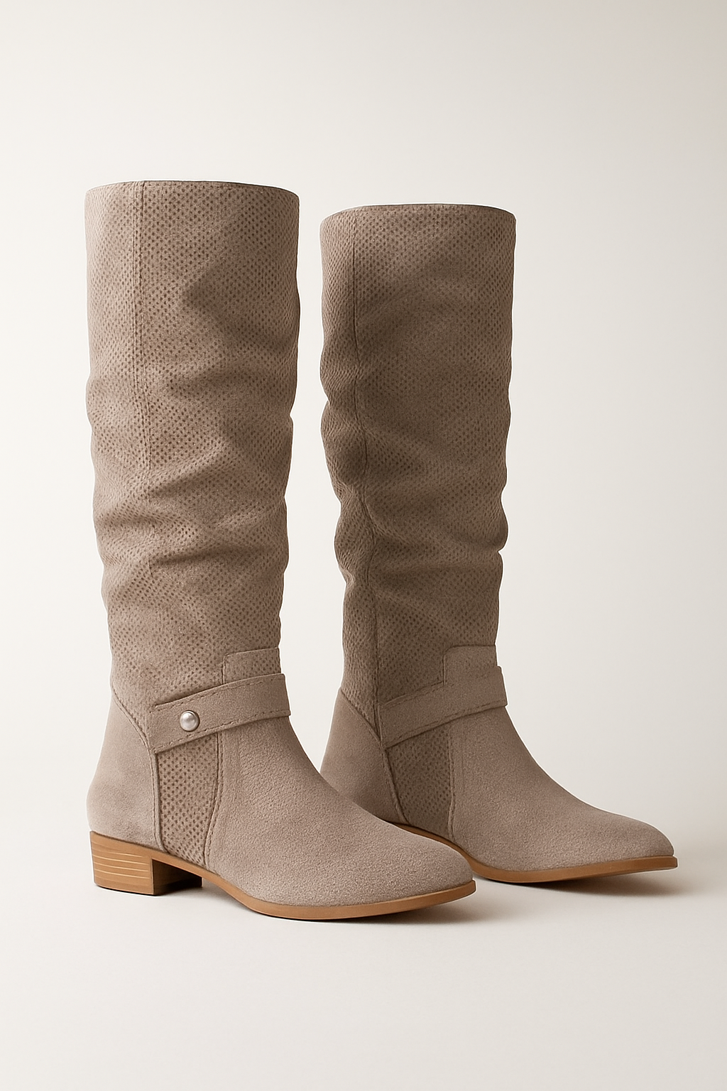 Sienna - Polven ylle ulottuvat saappaat