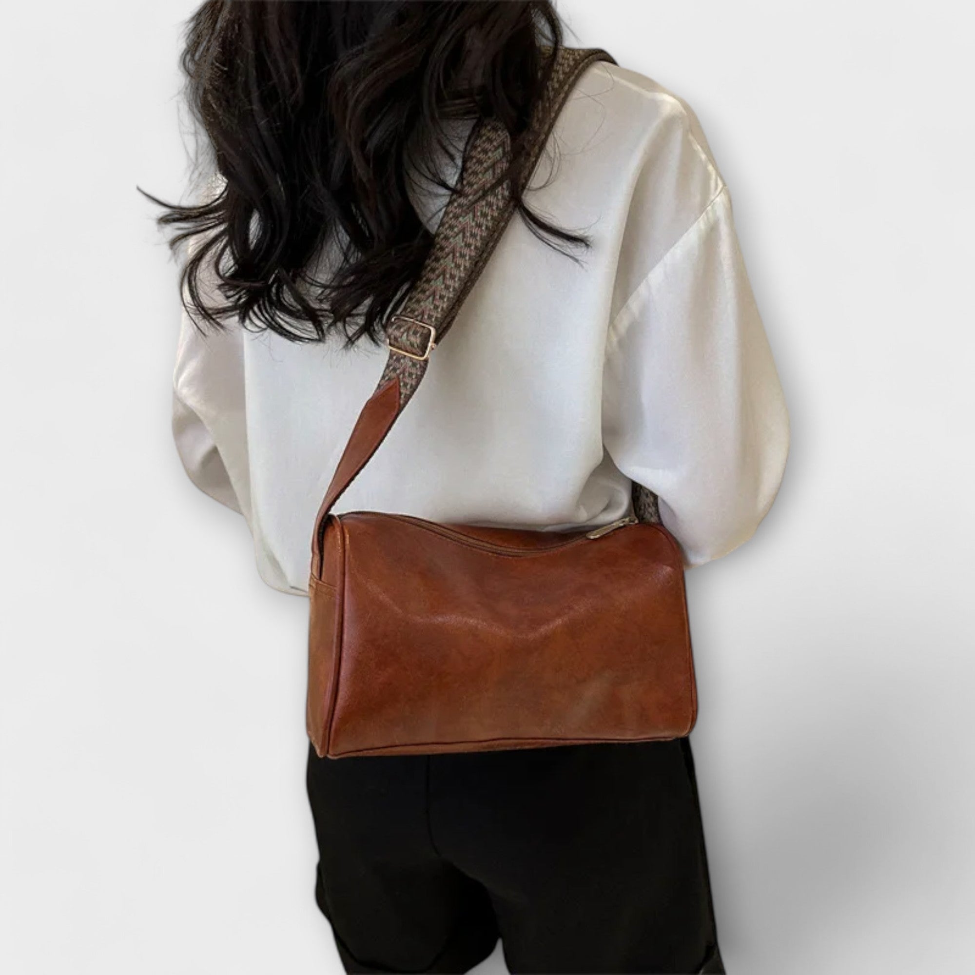 Olivia - Vintage Olkalaukku