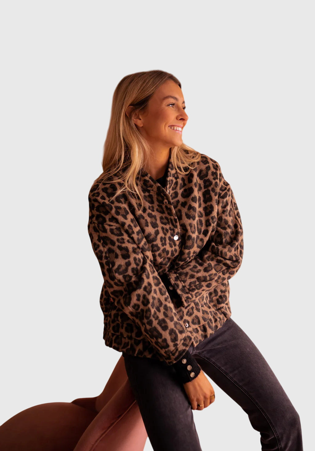 Elodie | Tyylikäs Leopardi Printti Takki
