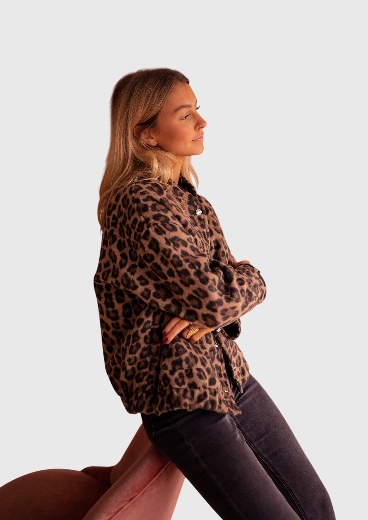 Elodie | Tyylikäs Leopardi Printti Takki